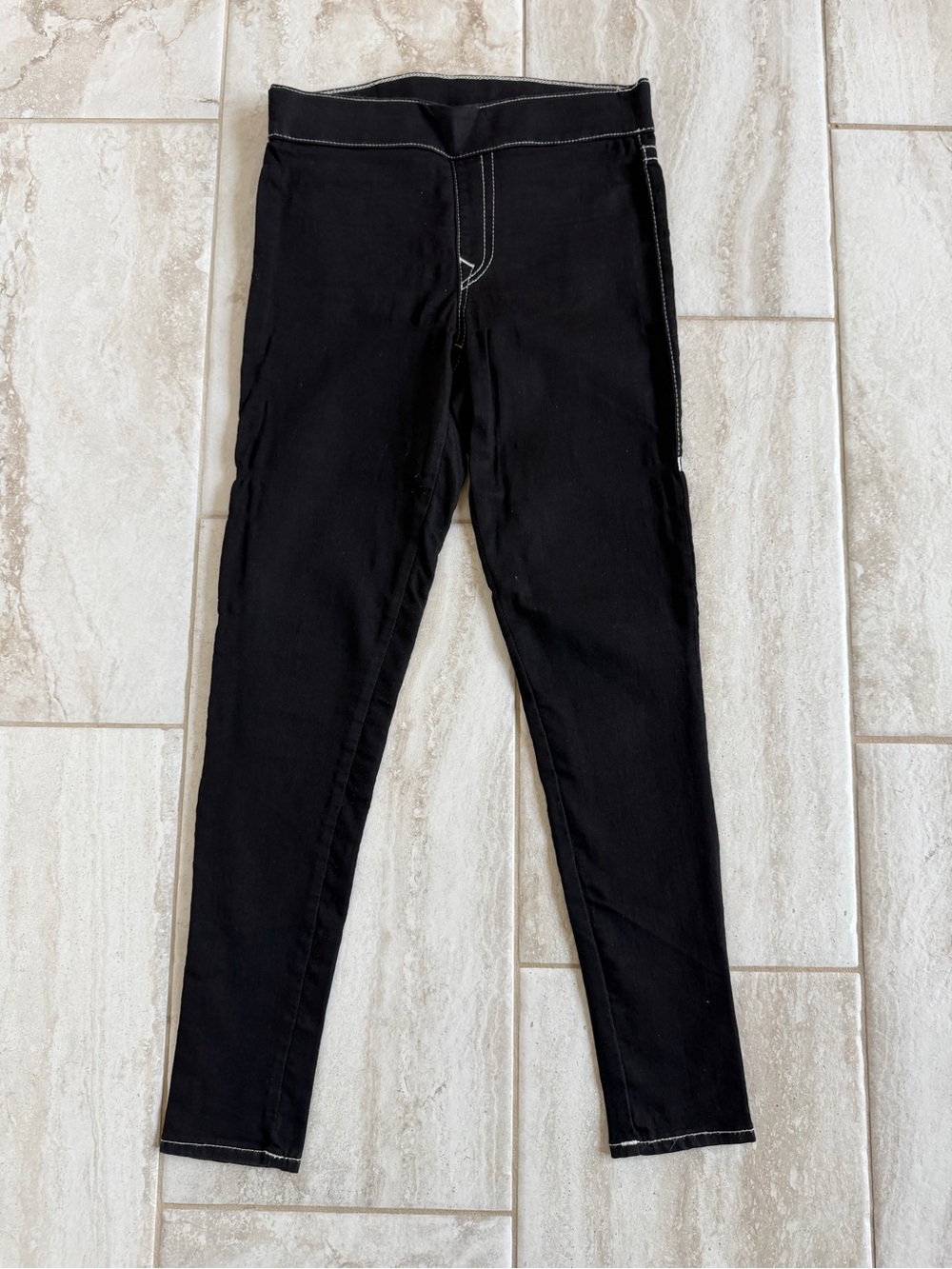 True Religion Black jeggings with White Contrast Stitching